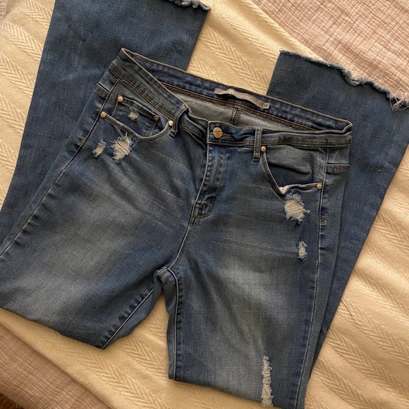 Tractr Denim - Tractr - Bootcut, Distressed Denim Jeans